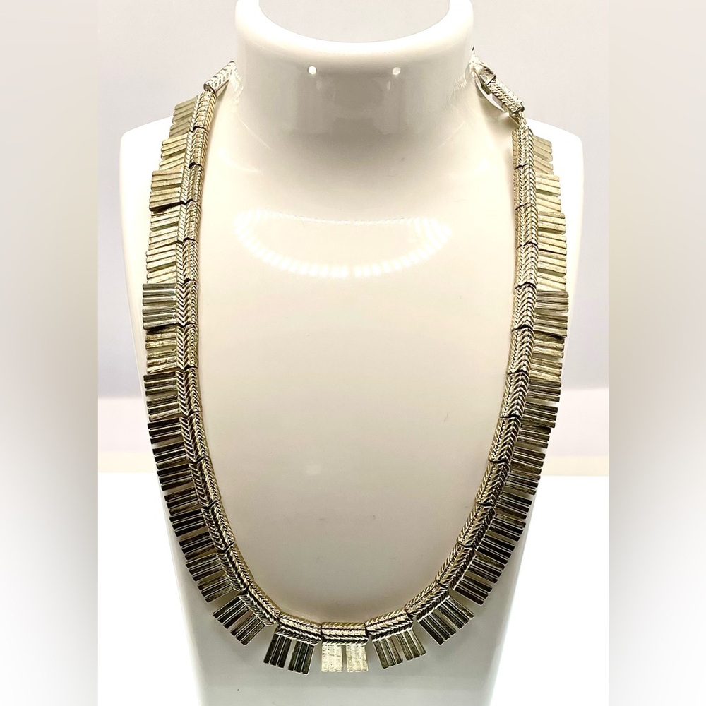 Vintage Silver Tone Necklace Fringe Style Segments on Chain